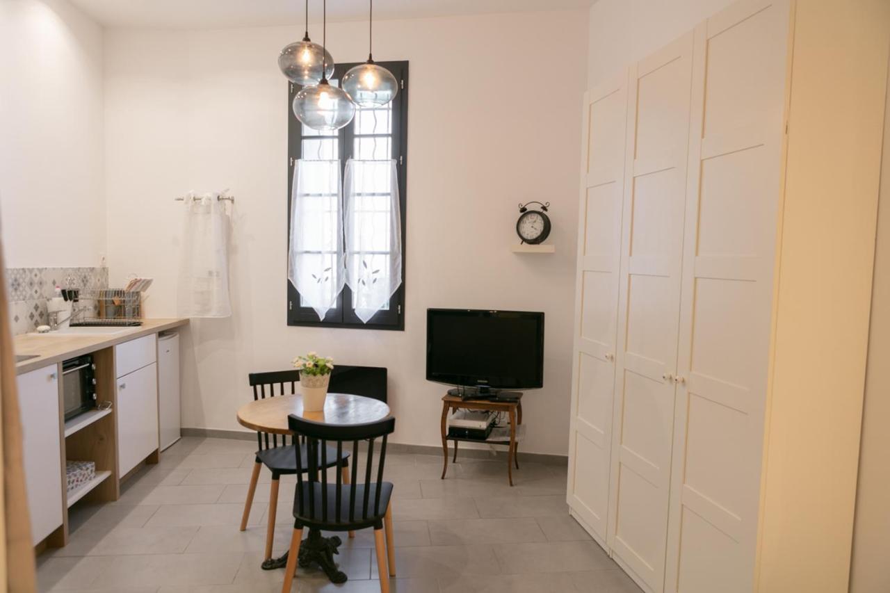 Studio Vaucluse Clovis LʼIsle-sur-la-Sorgue Buitenkant foto