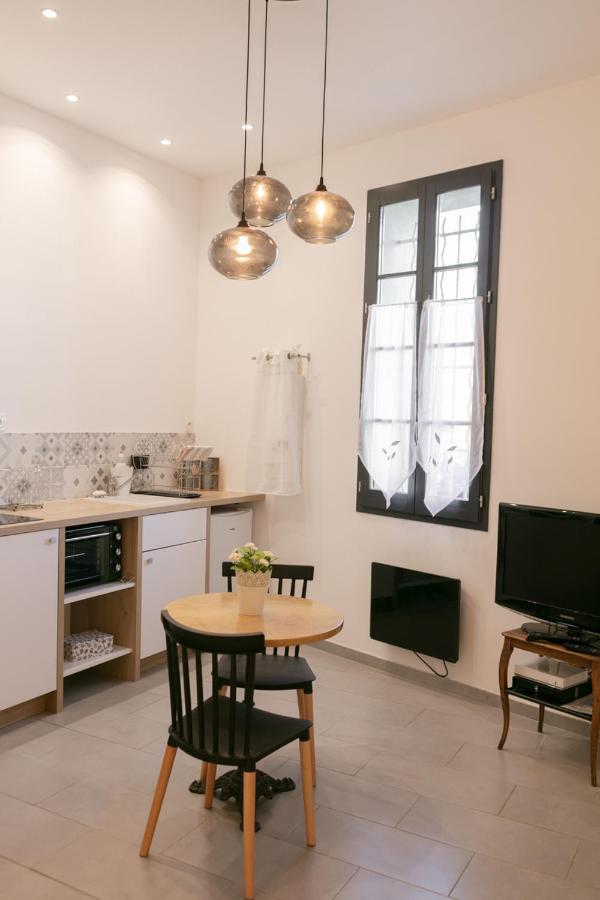Studio Vaucluse Clovis LʼIsle-sur-la-Sorgue Buitenkant foto
